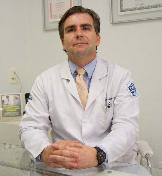 Dr. Dimas Andre Milcheski